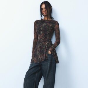 Zara Multicolor Patterned Top with Dark Wide-Leg Jeans